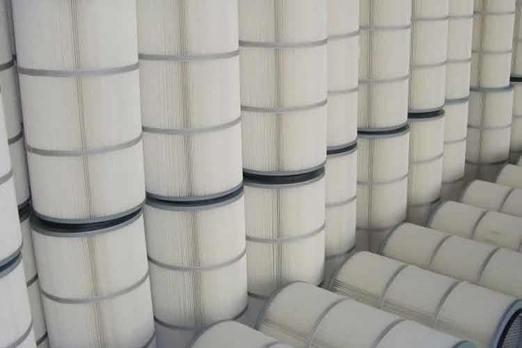 工业乐动（中国）选型选择时应考虑滤料捕集指定粉尘的性能、耐气体和粉尘腐蚀的能力、耐高温的能力等